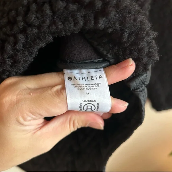 Athleta Cozy Sherpa Snap Jacket Sweatshirt M Black. $149 - Picture 5 of 8